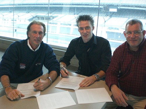 Strous officieel naar de Indy Lights